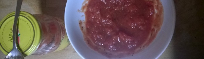 Ik gebruikte het kleine potje tomatensaus met kruiden/herbs op de voorkant.
